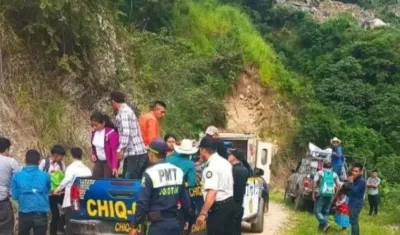El rescate de cuerpos ha sido difícil por la topografía del terreno.