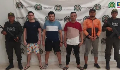 Cuatro de los seis capturados por el Gaula de la Policía. 