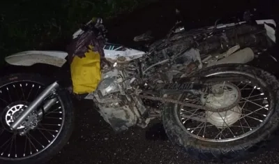 Motocicleta accidentada. 