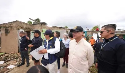 El Presidente Gustavo Petro recorriendo la isla de San Andrés.