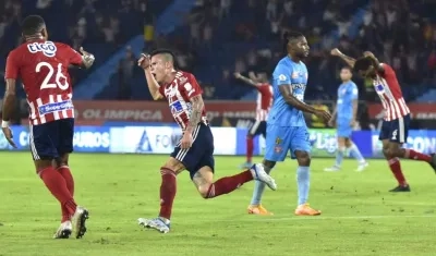 Walmer Pacheco celebrando el gol para el empate 1-1.