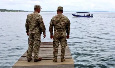 Personal de la Unidad del Servicio Nacional Aeronaval (Senan) de Panamá.