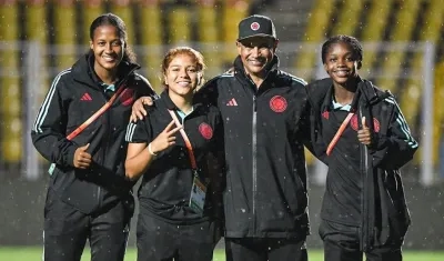 Mary Álvarez, Gabriela Rodríguez, Carlos Paniagua y Linda Caicedo. 
