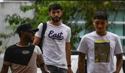 Jugadores de Colombia llegan al hotel de concentración. 