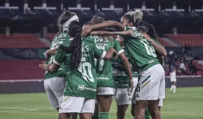 Jugadoras del Deportivo Cali celebrando.