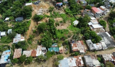 Vista aérea de los barrios afectados por deslizamientos en Cartagena.