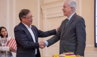 Presidente Petro y el director de la CIA, William Joseph Burns.