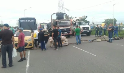 Momento del bloqueo en la Circunvalar. 