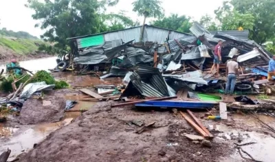 En Bosconia, el desbordamiento de la de la poza Zabaleta causó destrozos a su paso.