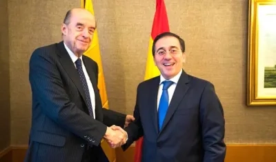 Los Cancilleres de Colombia Álvaro Leyva y de España José Manuel Albares.