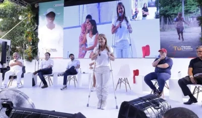 La Gobernadora Elsa Noguera al intervenir en el evento.