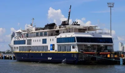 Vista hoy del crucero turístico de exploración e investigación National Geographic Quest en Cartagena.