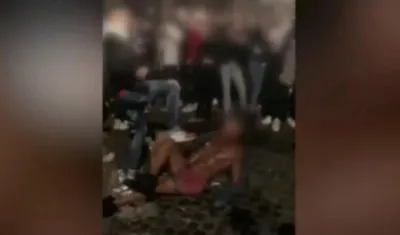 Golpean a indigente en Roma.