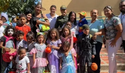 Los niños de Suan homenajeados por la Alcaldía en el Día de los Angelitos.