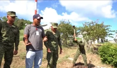 Los Infantes en plena actividad de formación.