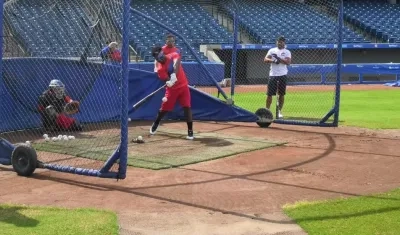 Dilson Herrera durante la práctica de bateo.
