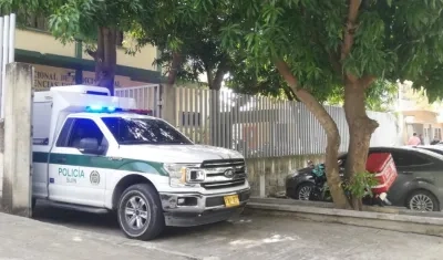 El cuerpo de la mujer fue llevado a Medicina Legal. 