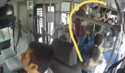 Momento en que la joven fue impactada a bala. 