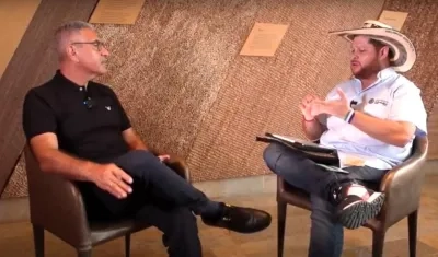 El periodista Jorge Cura con el Gobernador de Córdoba Orlando Benítez.