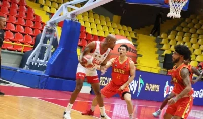 Ernesto Oglivie fue el mejor del partido. 