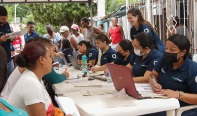 Visita del Distrito al barrio Nueva Colombia.