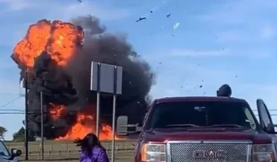 Minutos después del choque de los dos aviones en el Aeropuerto Ejecutivo de Dallas.