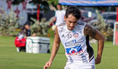 Fabián Sambueza, volante argentino. 