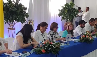 La Procuradora General de la Nación en reunión con mandatarios territoriales.