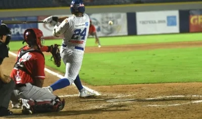 Robinson Cabrera consume turno para Caimanes.