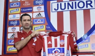 Arturo Reyes, nuevo DT de Junior.