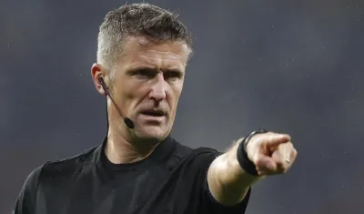 Daniele Orsato, árbitro italiano. 