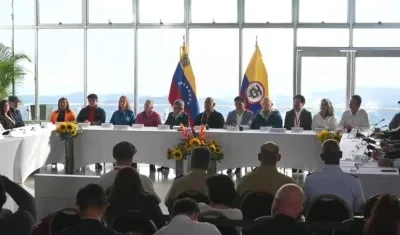 Mesa de diálogos entre el Gobierno Nacional y el ELN.