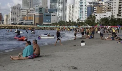 Turismo en playa de Colombia.