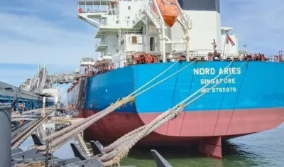 Inspección de la Dimar a un buque en Santa Marta.