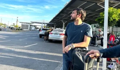 El Alcalde Jaime Pumarejo a su llegada a Argentina.