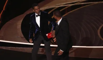 Will Smith la noche que abofeteó al comediante Chris Rock.