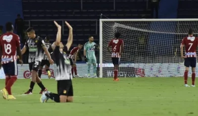 Celebración pereirana y decepción juniorista.