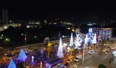 La zona turística de Cartagena con alumbrado navideño
