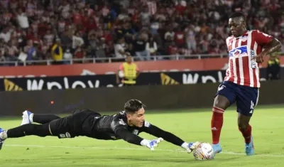 Edwuin Cetré deja al Junior después de tres años y medio en la institución.