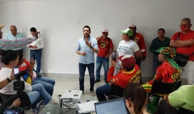 Mesa de diálogo con la comunidad de Turbaco