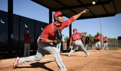José Quintana empezó el 2002 con Piratas y terminó con Cardenales.