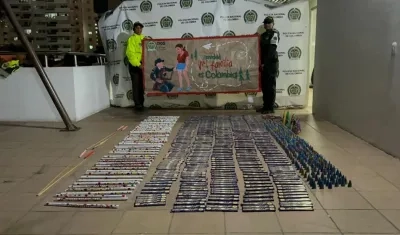 Parte de la pólvora decomisada en Cartagena.