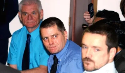 Los tres irlandeses expulsados de la JEP.