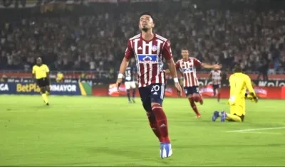 Fernando Uribe alcanzó a convertir con Junior su gol 100 en la Liga.