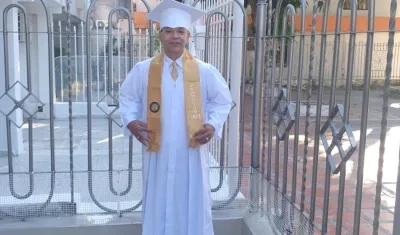 Oswaldo 'El Nene' Mackenzie, luego de la graduación.