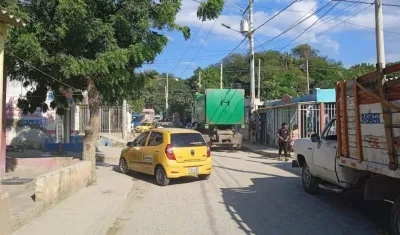 Bloqueo en la vía de acceso al relleno sanitario.