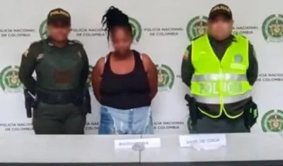 La mujer capturada con la droga camuflada en el arroz chino.