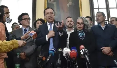 Ministro de Interior, Alfonso Prada, en discusión sobre la Reforma política