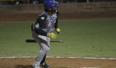 Dilson Herrera conectó un jonrón de dos carreras para Caimanes. 