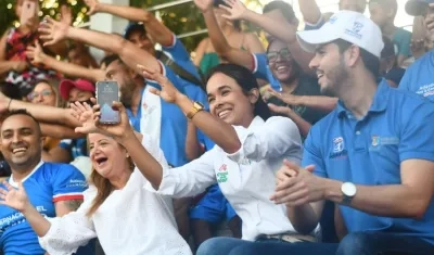 La gobernadora Elsa Noguera compartió con niños y adultos en una gran jornada recreo-deportiva en Malambo,